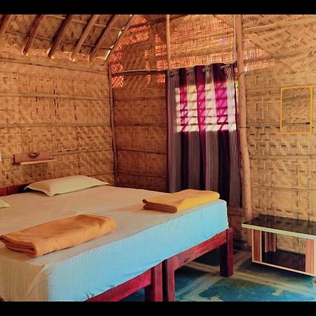 Om Shanti Om Home Stay & Cafe Hampi Exterior photo