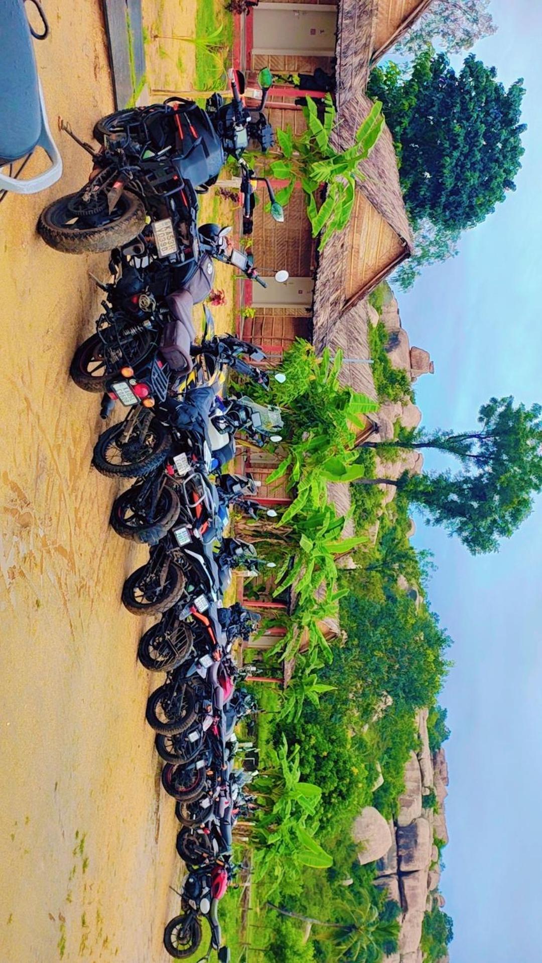 Om Shanti Om Home Stay & Cafe Hampi Exterior photo